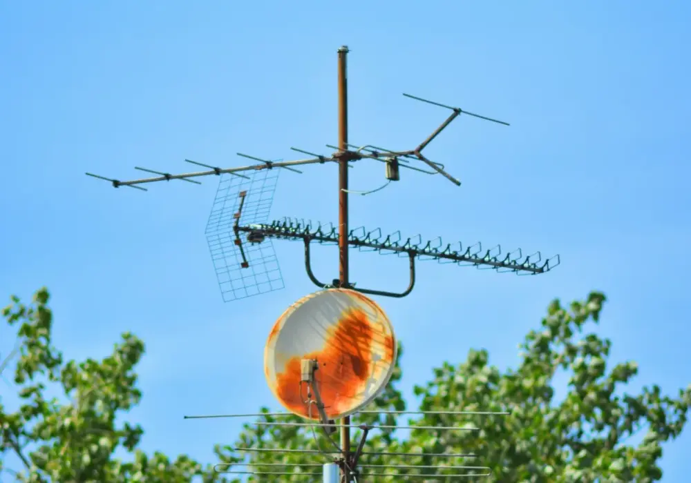 Antena pokojowa do TV naziemnej - jaka ma sens?