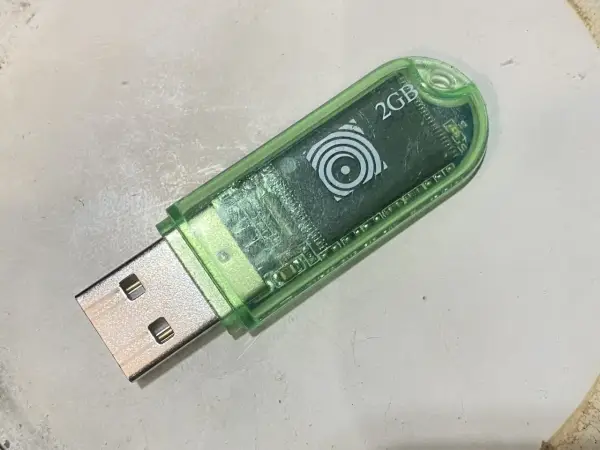 Kopiowanie zdjęć z laptopa na pendrive - Zrób to dobrze!
